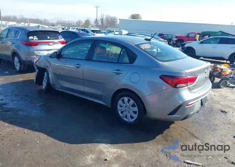 2021 Kia Rio S z USA, uszkodzony, nr VIN 3KPA24AD9ME365863